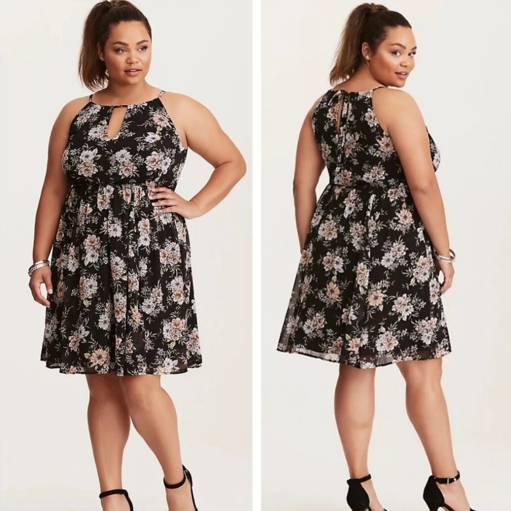 Torrid sz 3 black floral chiffon high neck keyhole dress